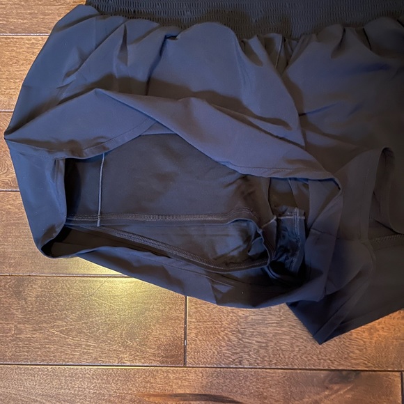 Aerie Offline Real Me Smocked Running Short - Picture 3 of 4